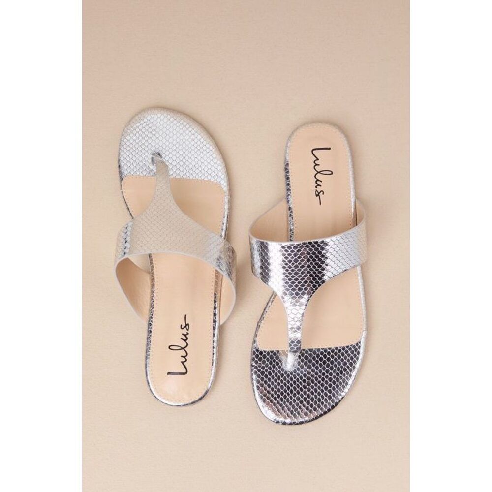 Lulus Mylee Silver Metallic Snake-embossed Flat Thong Sandals - Size 7.5